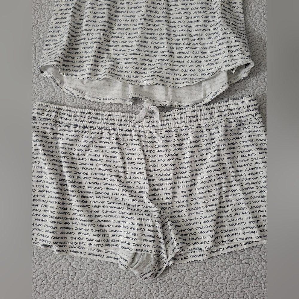 Calvin Klein Women's White and Blue Striped Sleepwear Set - Picture 8 of 8
